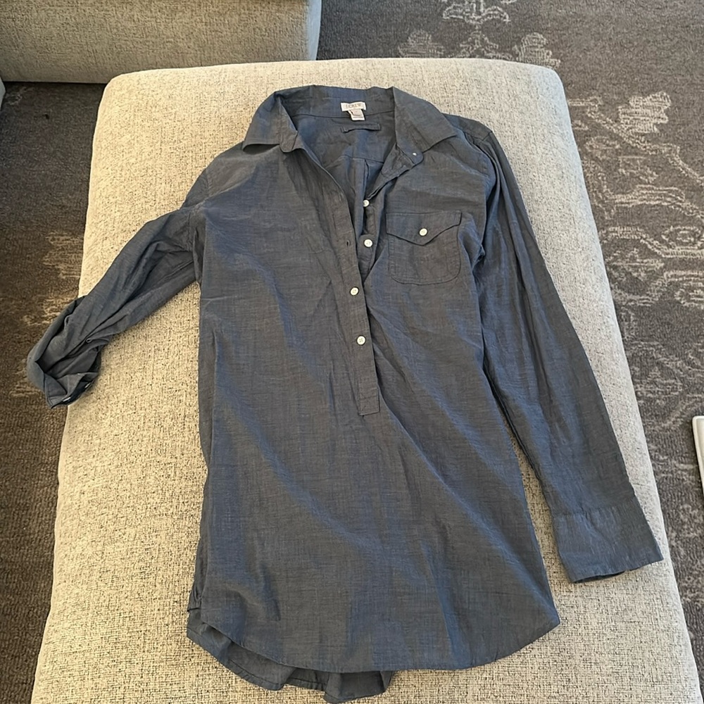 Jcrew chambray button down pullover- small